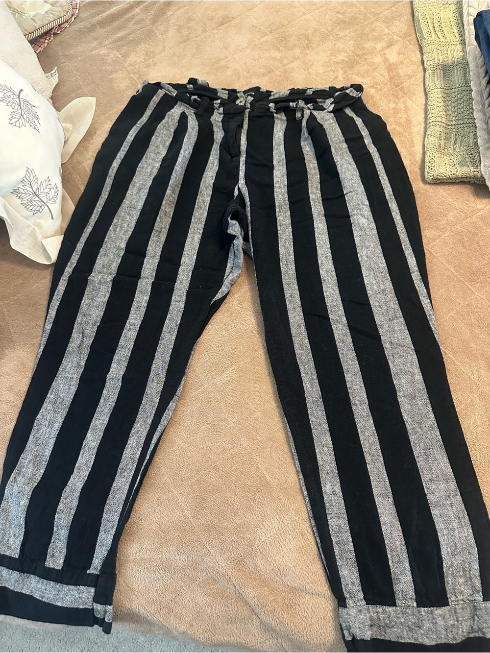 Women’s Black & Gray Striped Lounge Pants